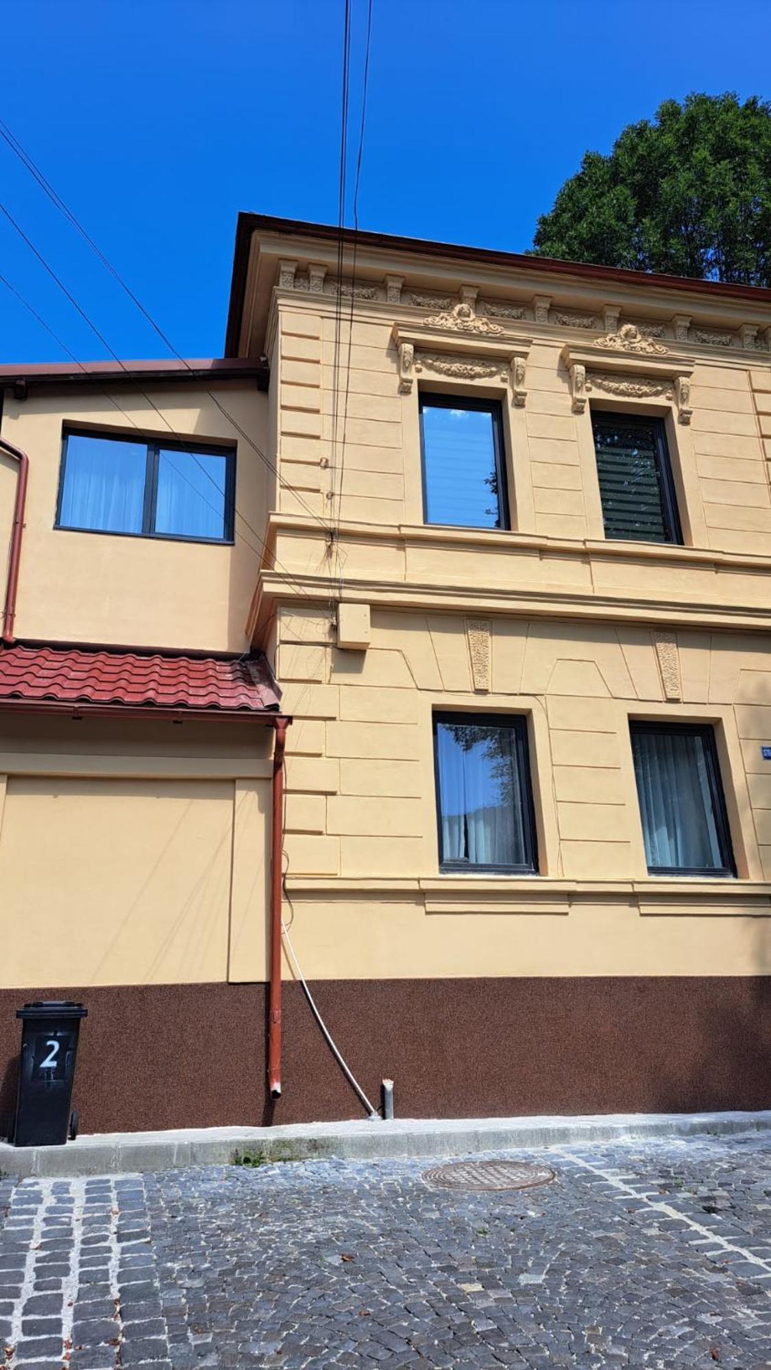 Cosy Studio In The Heart Of Brasov Luaran gambar